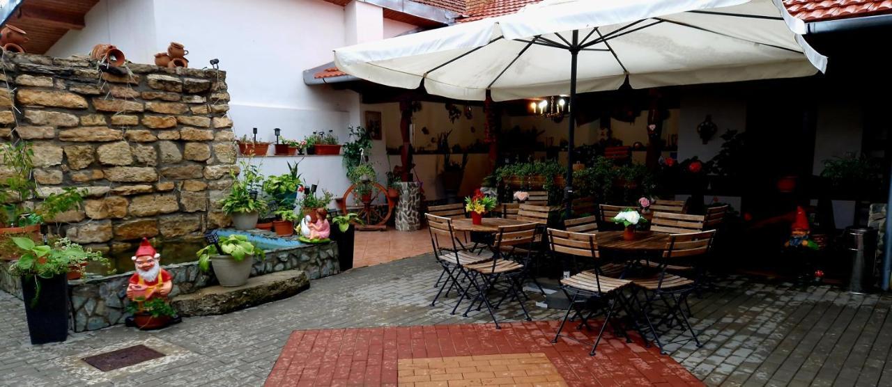 Vila Mehadica House Exteriér fotografie